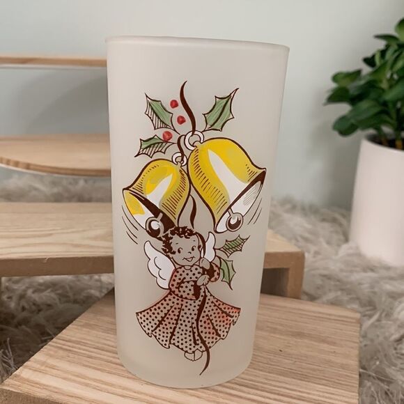 Vintage Set of 3 Christmas Angels Frosted
Glass Tumblers Designed by Fran Taylor - Picture 7 of 17